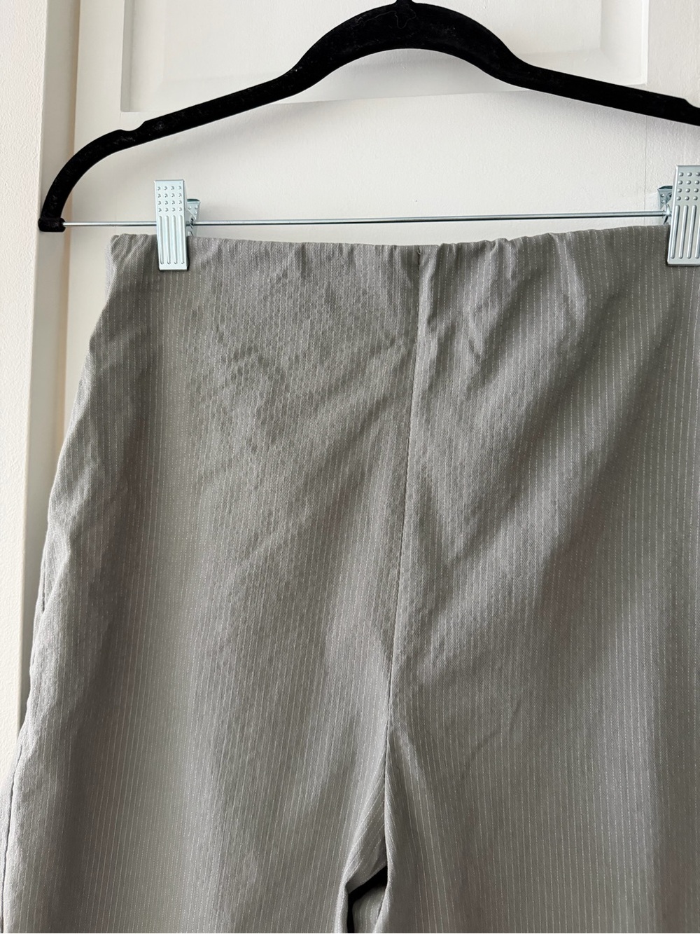 Grey Pinstripe High-Rise Wide Leg Elastic Waist Cropped Pants Like new - Picture 7 of 11